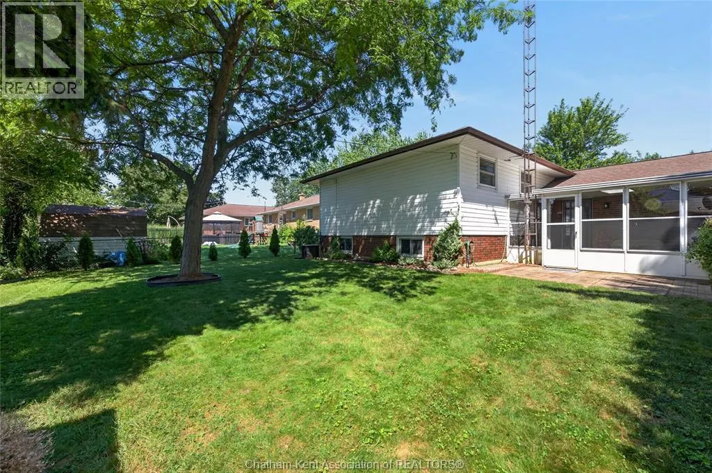 18 CAMEO DRIVE