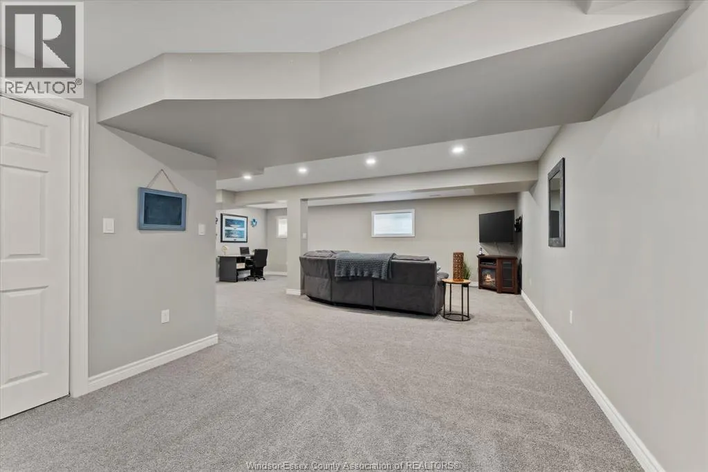 2476 Luxury