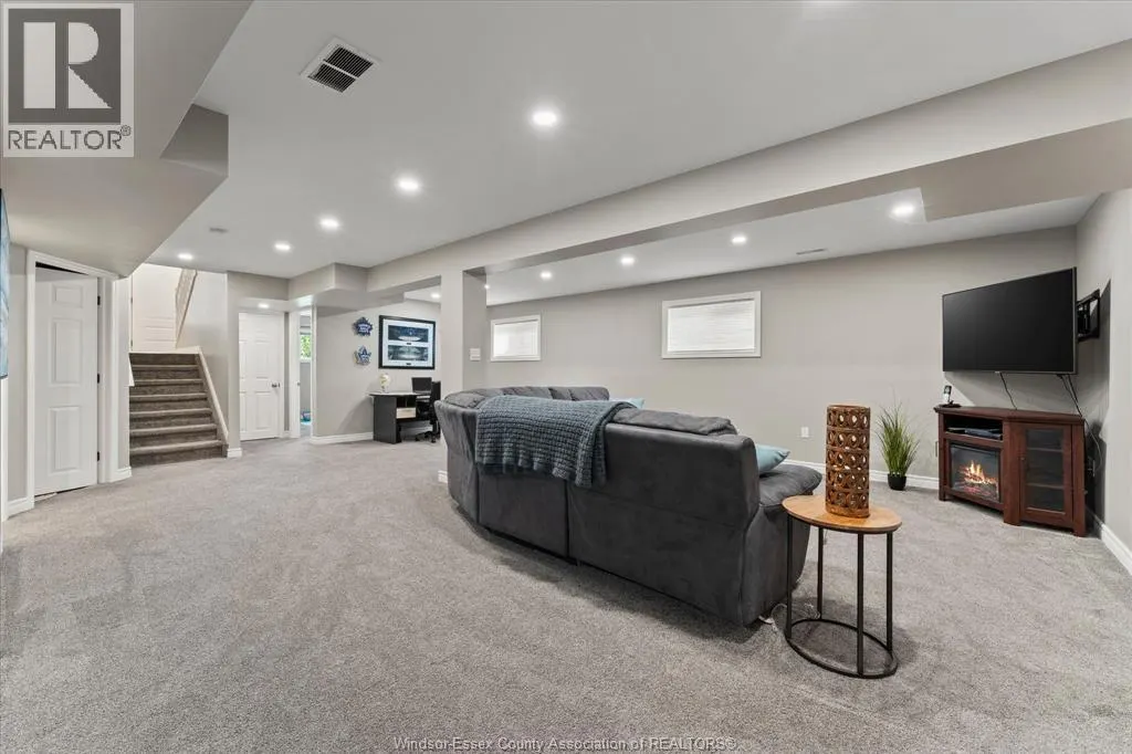 2476 Luxury