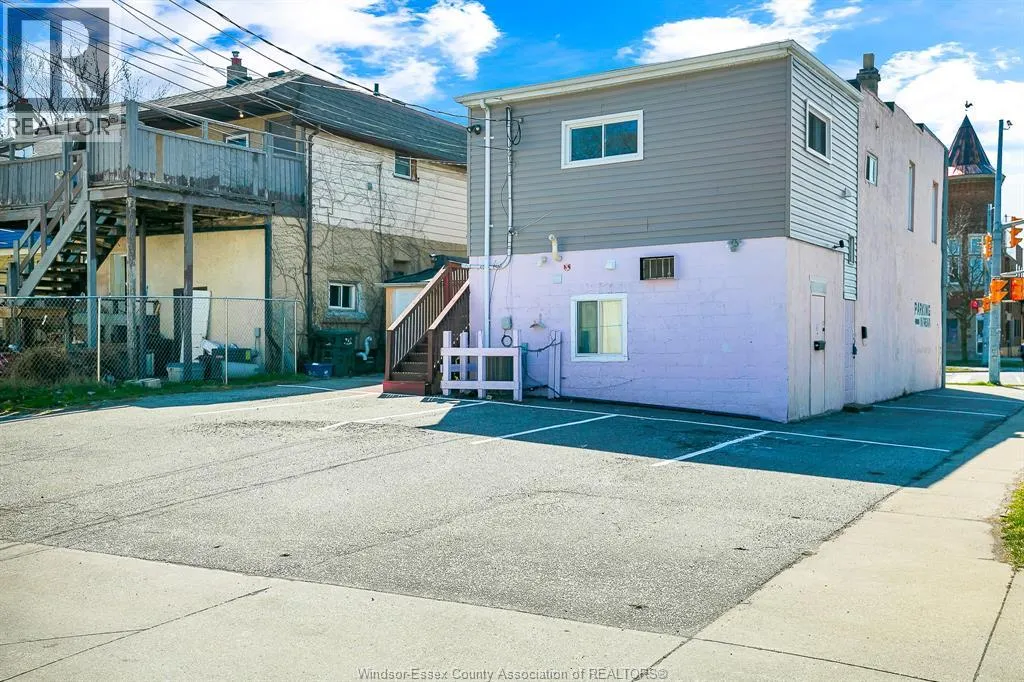 1500 HOWARD AVENUE
