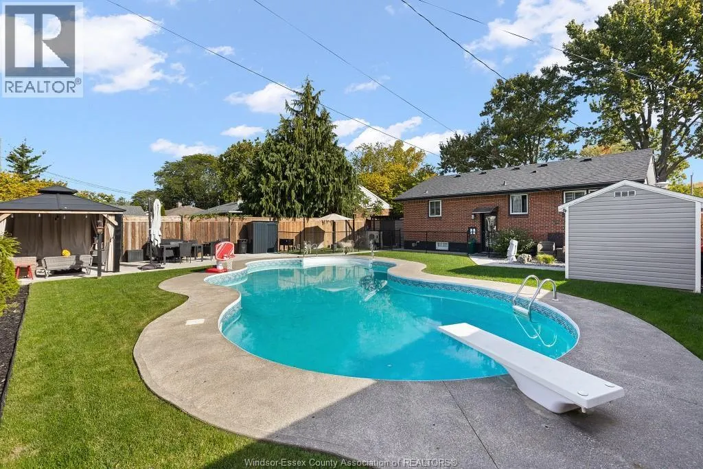 3477 Maisonneuve AVENUE