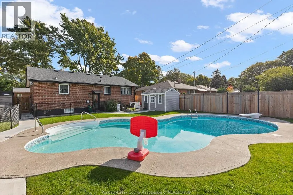 3477 Maisonneuve AVENUE