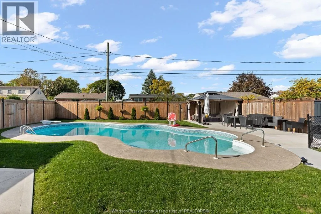 3477 Maisonneuve AVENUE