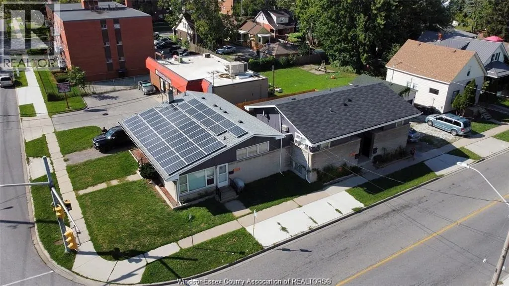 3186 WYANDOTTE STREET Unit# 1