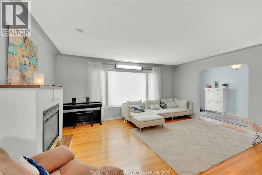 4340 MOUNT ROYAL DRIVE
