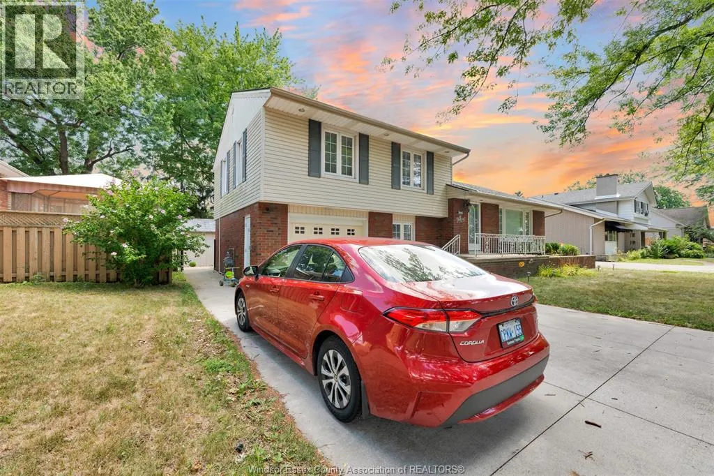 4340 MOUNT ROYAL DRIVE
