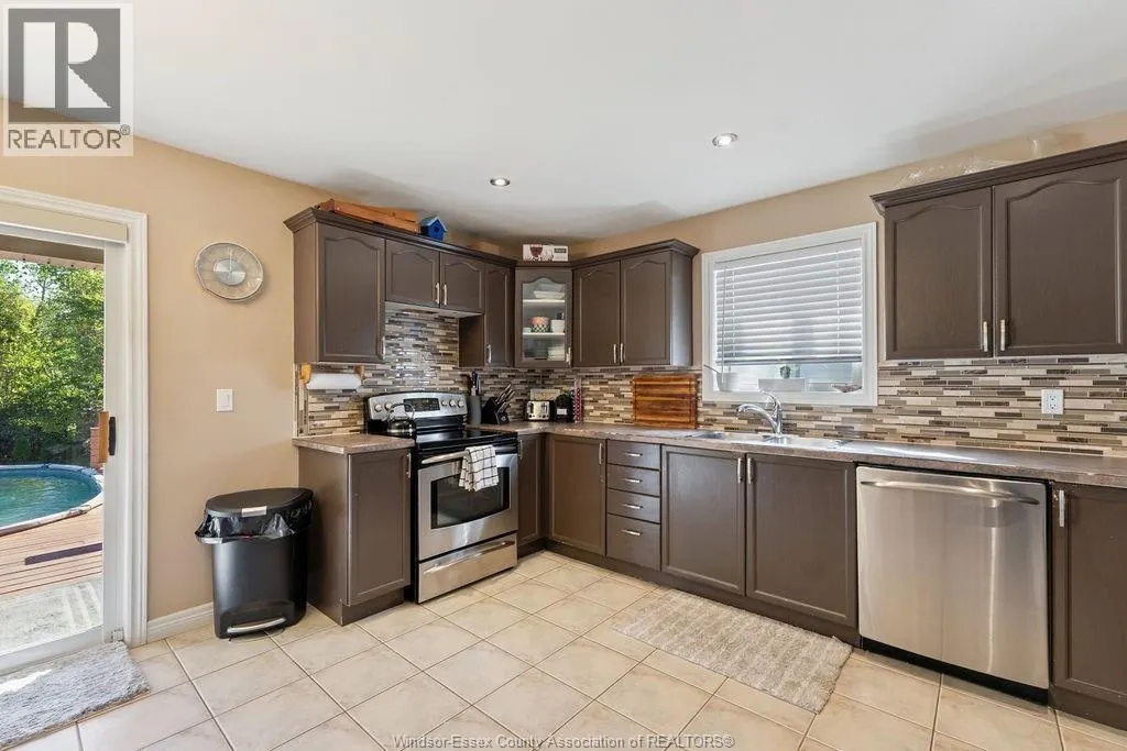 1162 BANWELL ROAD