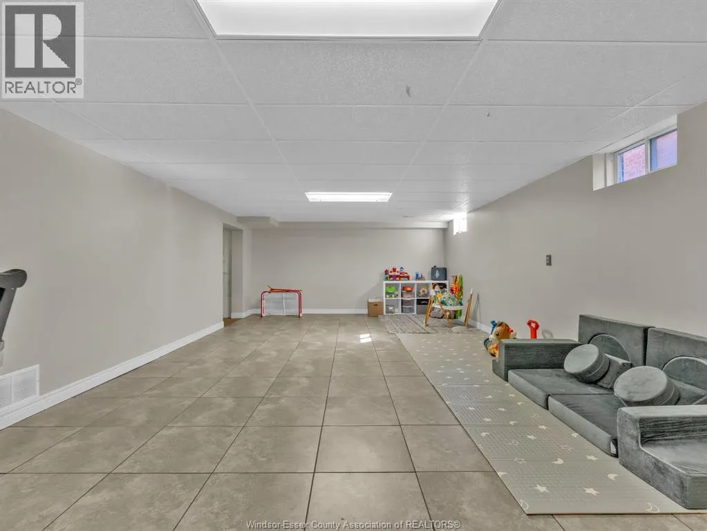 9 EVANS AVENUE
