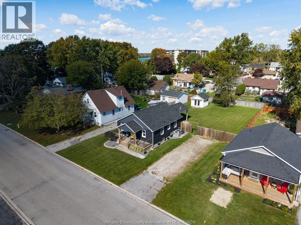 102 DUFF AVENUE