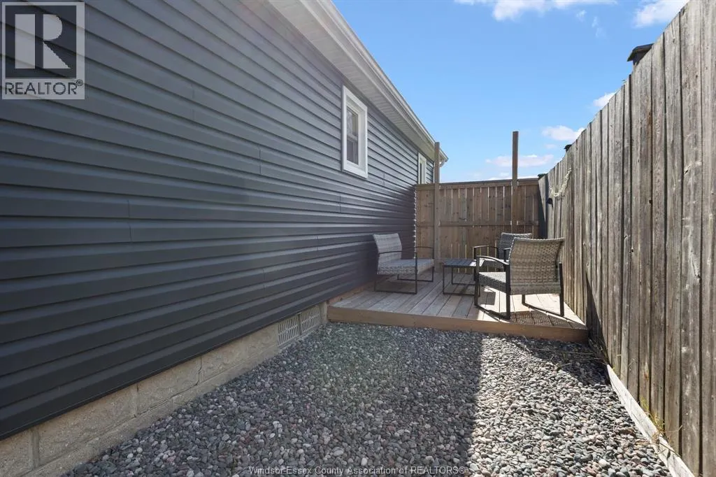 102 DUFF AVENUE