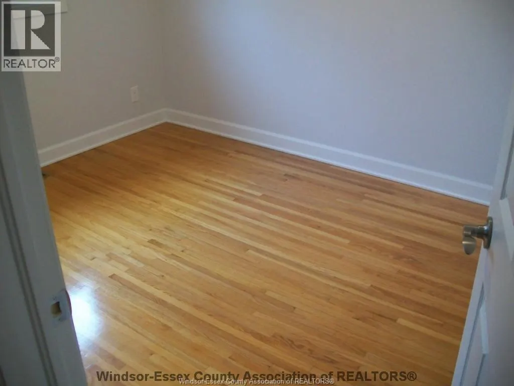 1635 ELSMERE