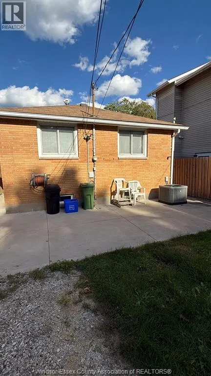 1635 ELSMERE