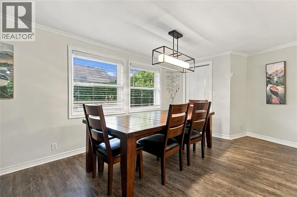 3692 BEVERLY GLEN ...