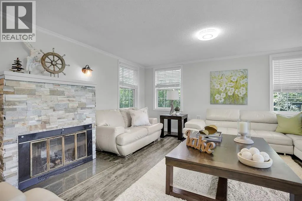 3692 BEVERLY GLEN ...