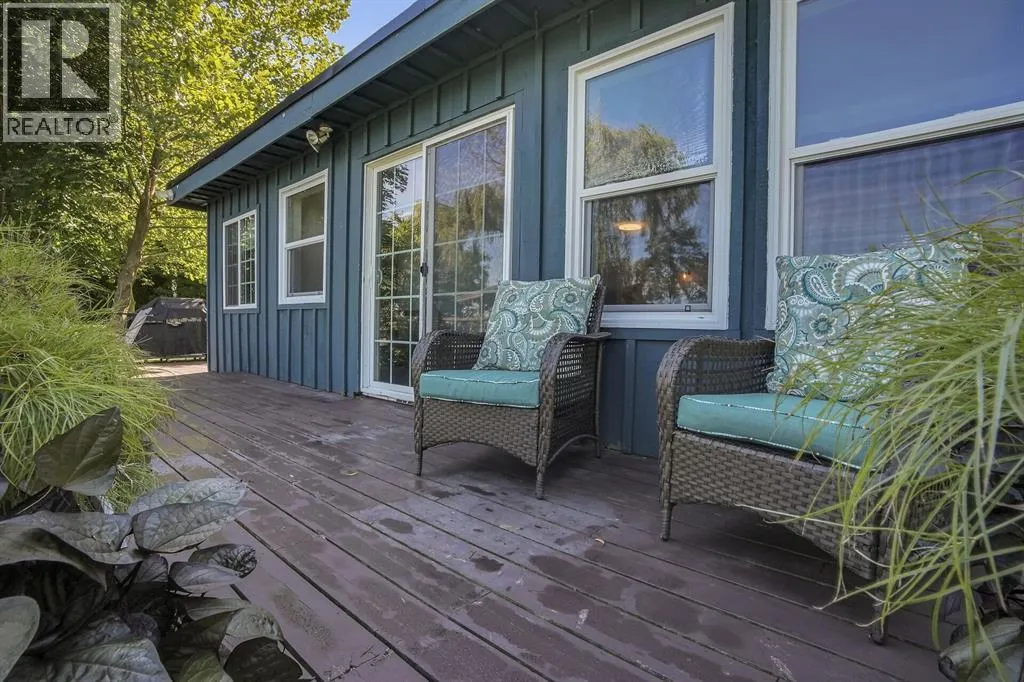 3692 BEVERLY GLEN ...