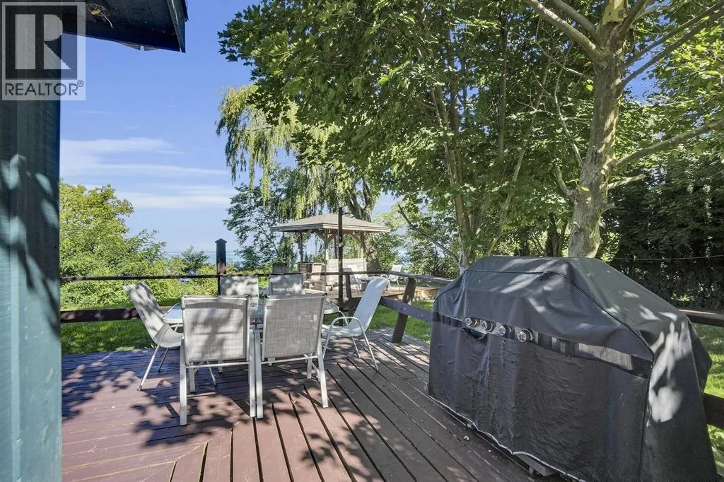 3692 BEVERLY GLEN ...