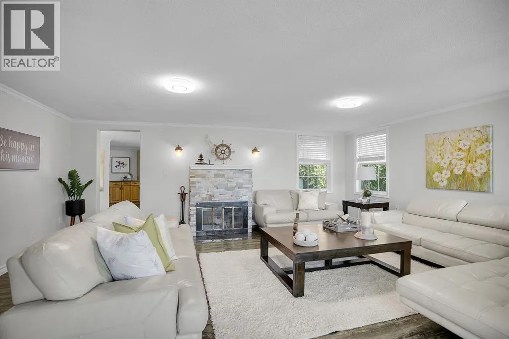 3692 BEVERLY GLEN ...
