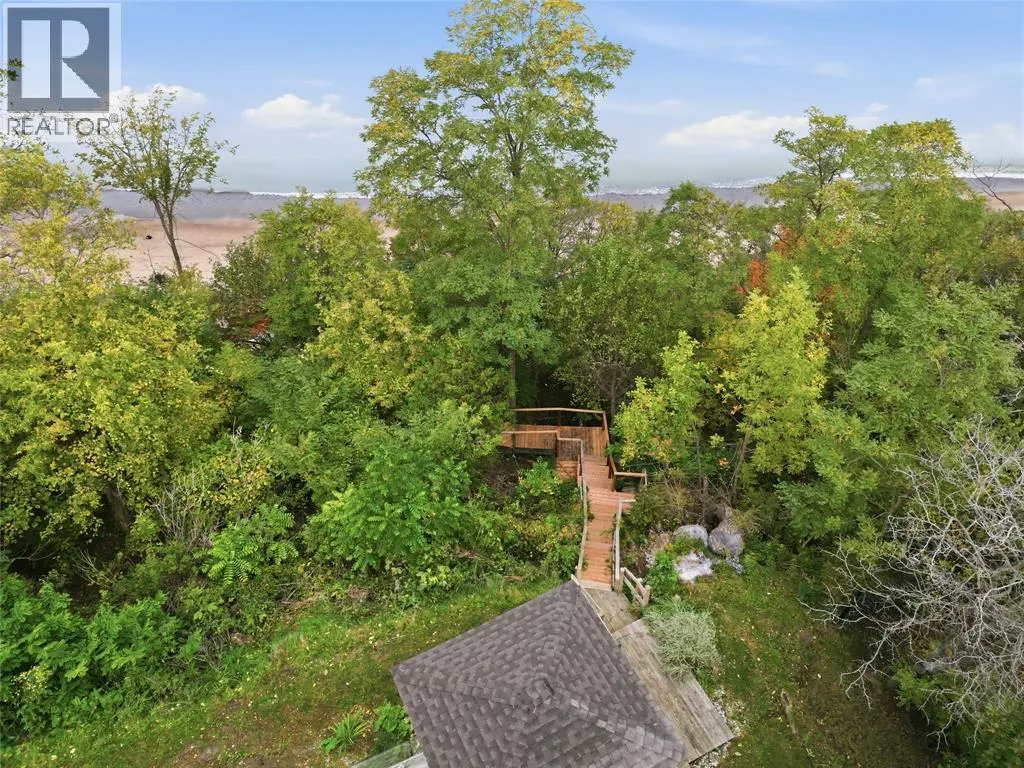 3692 BEVERLY GLEN ...