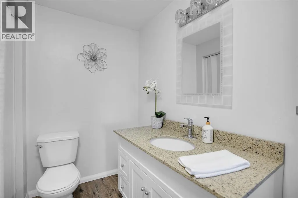 3692 BEVERLY GLEN ...