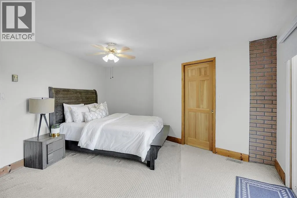 3692 BEVERLY GLEN ...