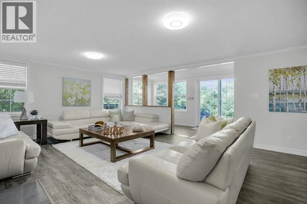 3692 BEVERLY GLEN ...
