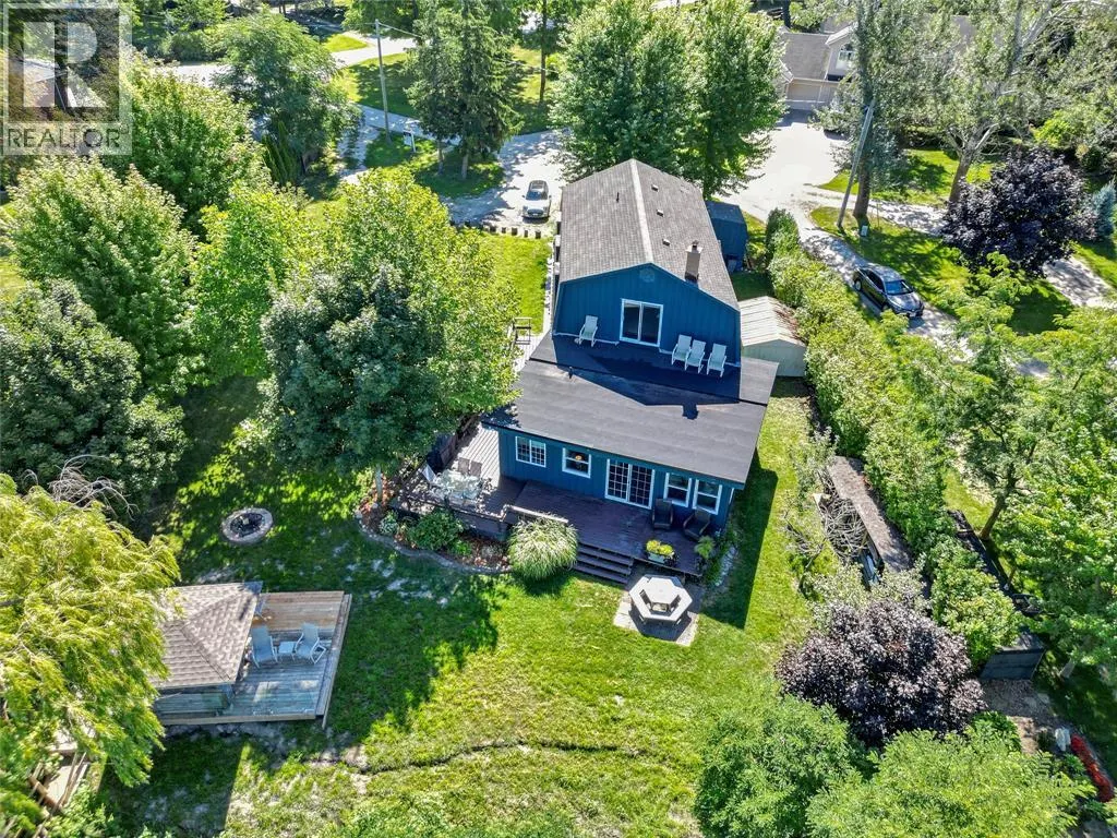 3692 BEVERLY GLEN ...