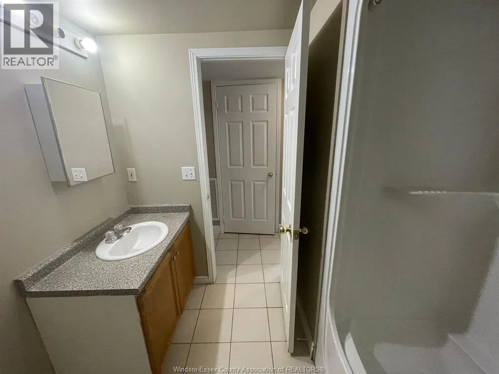 1234 HIGH STREET Unit# 4