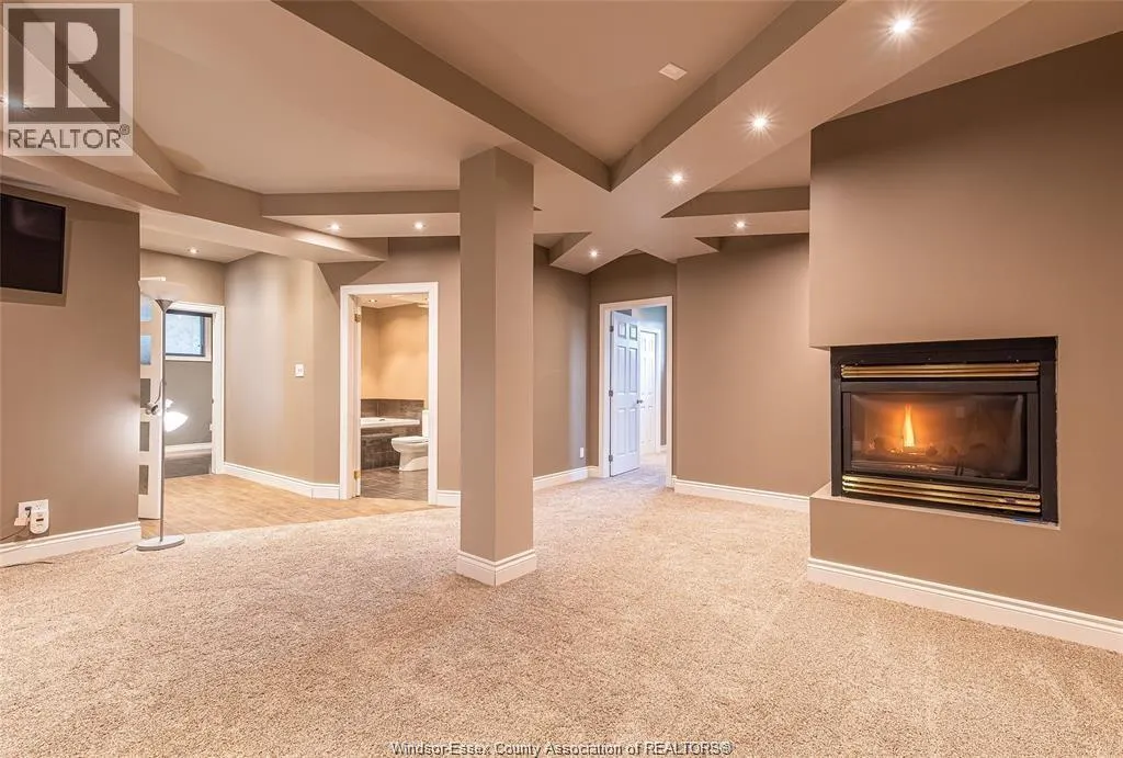 1264 IMPERIAL CRESCENT