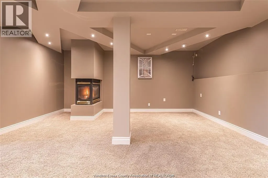 1264 IMPERIAL CRESCENT