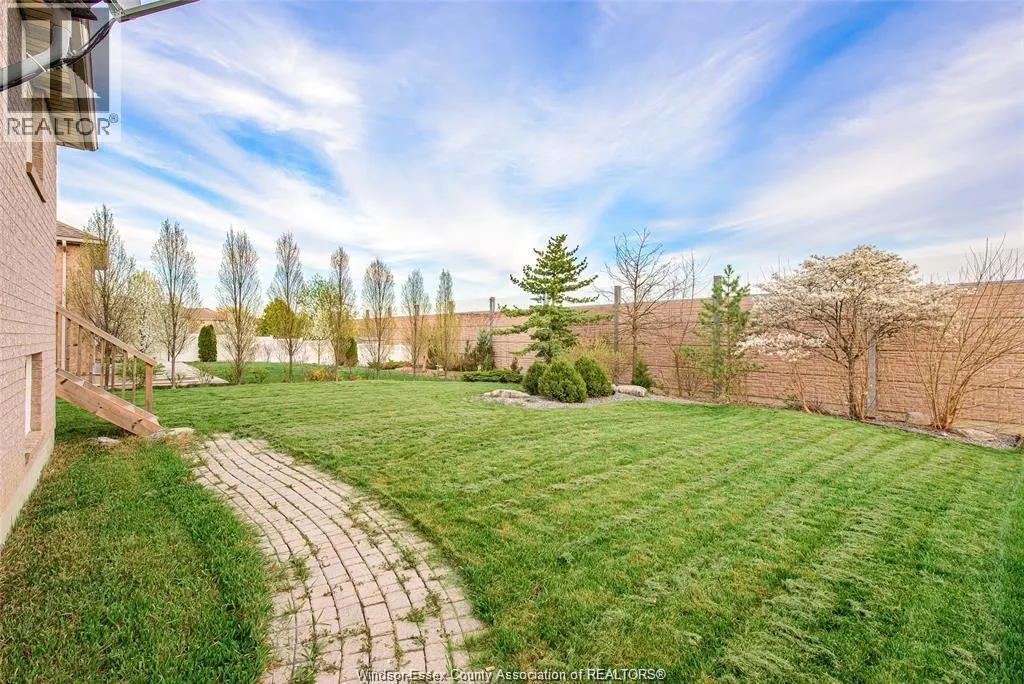 1264 IMPERIAL CRESCENT