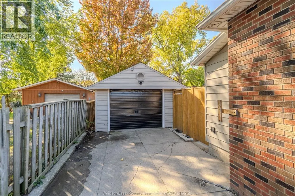 1601 South Cameron
