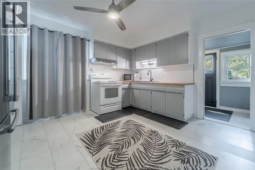 1601 South Cameron