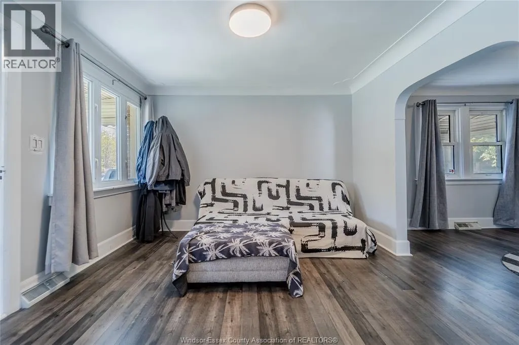 1601 South Cameron