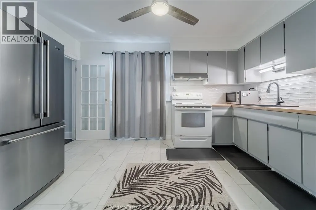 1601 South Cameron