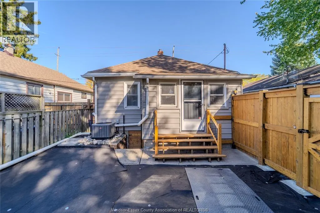 1601 South Cameron
