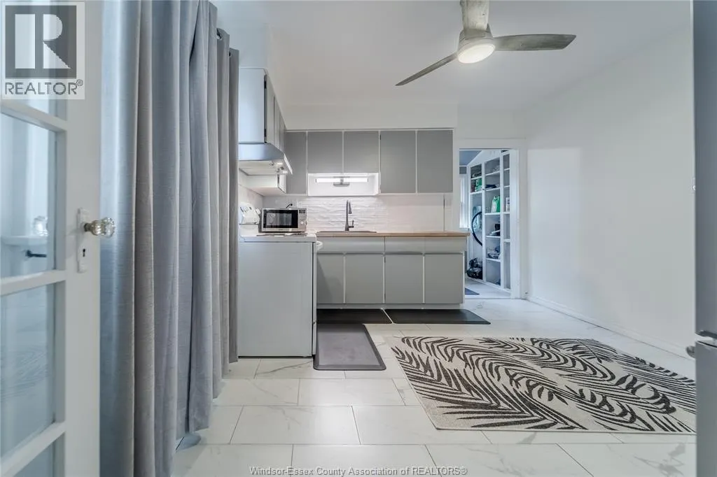 1601 South Cameron