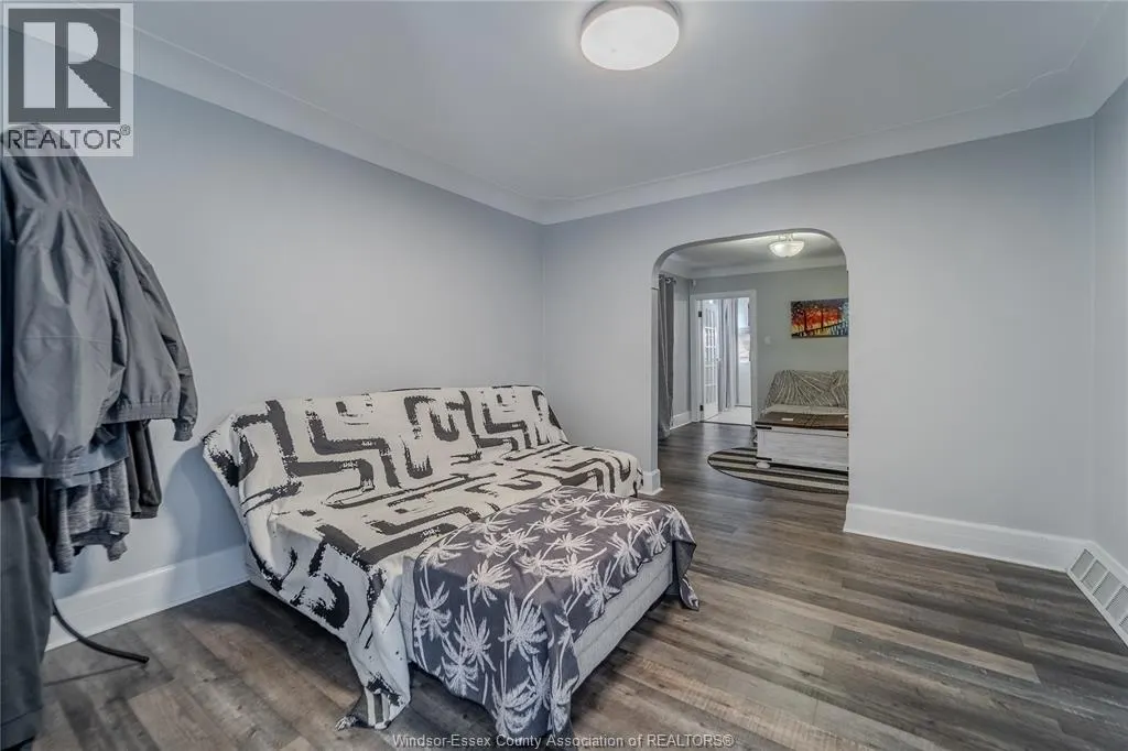 1601 South Cameron