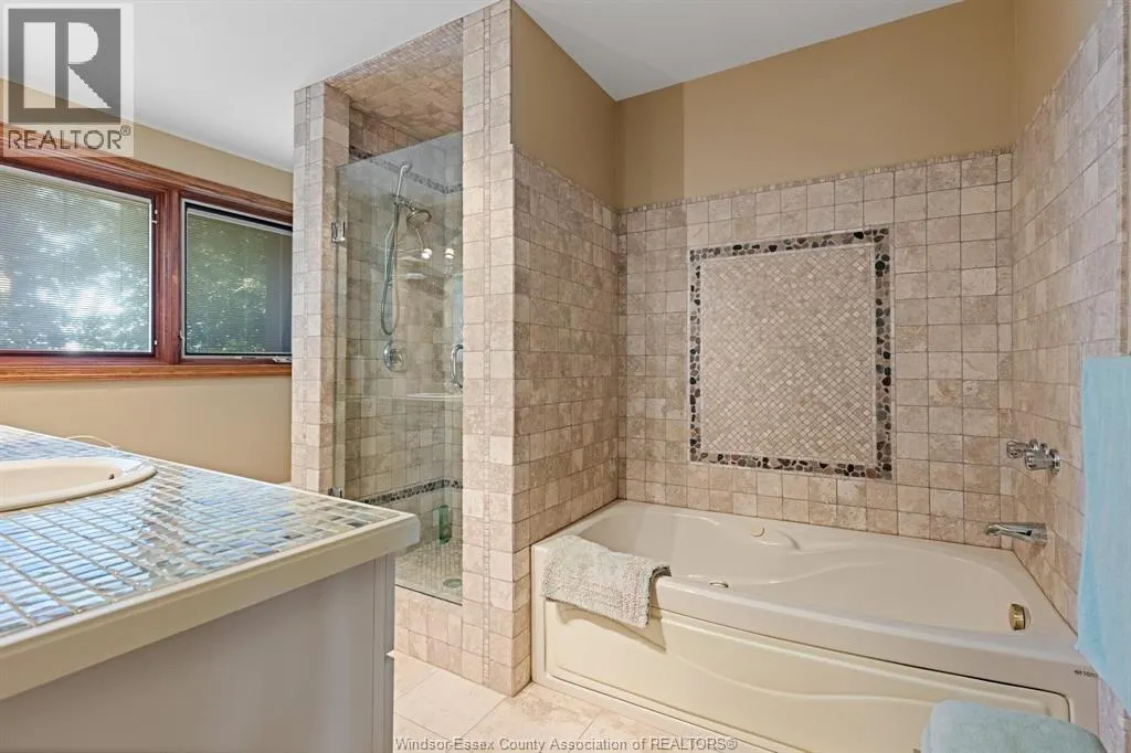 189 LAKEVIEW DRIVE