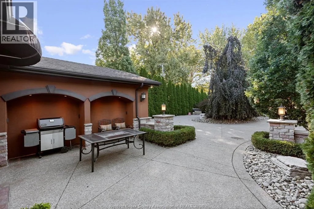 189 LAKEVIEW DRIVE