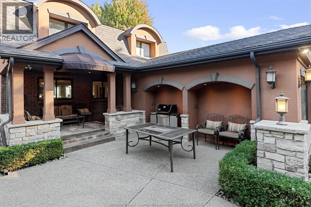 189 LAKEVIEW DRIVE