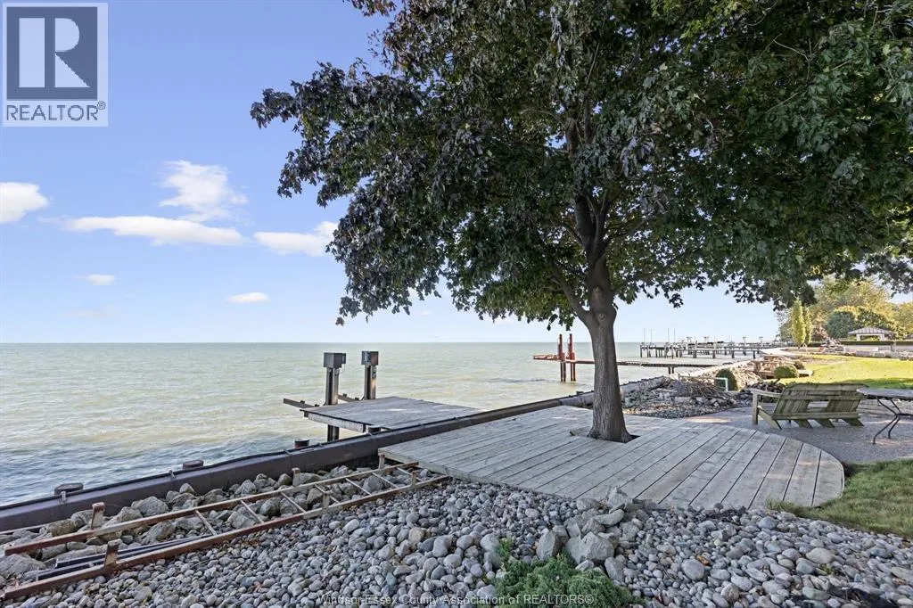 189 LAKEVIEW DRIVE