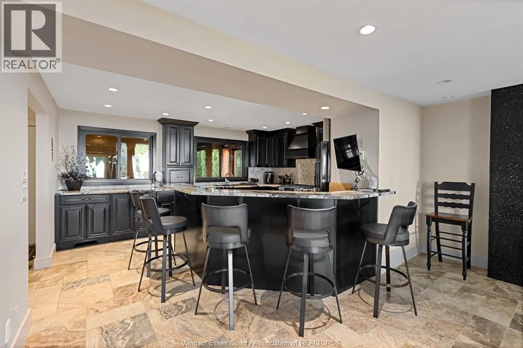 189 LAKEVIEW DRIVE