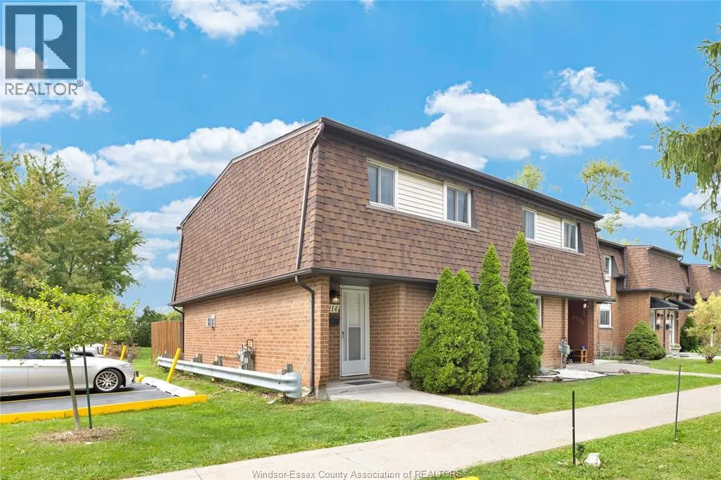6214 THORNBERRY