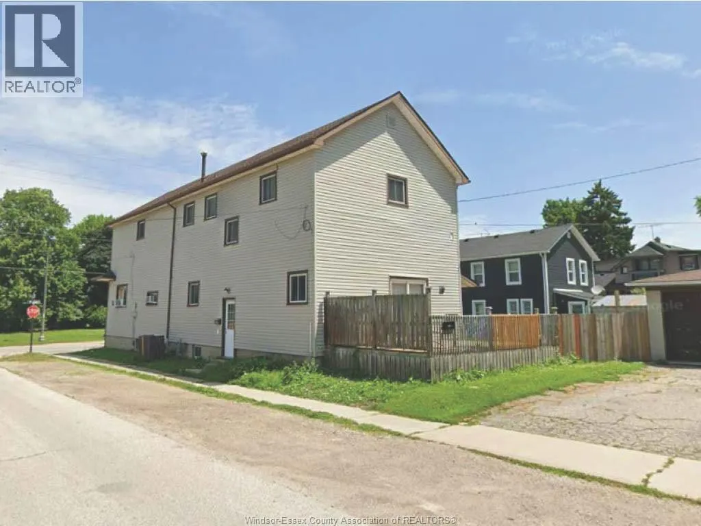 183 SIMCOE STREET