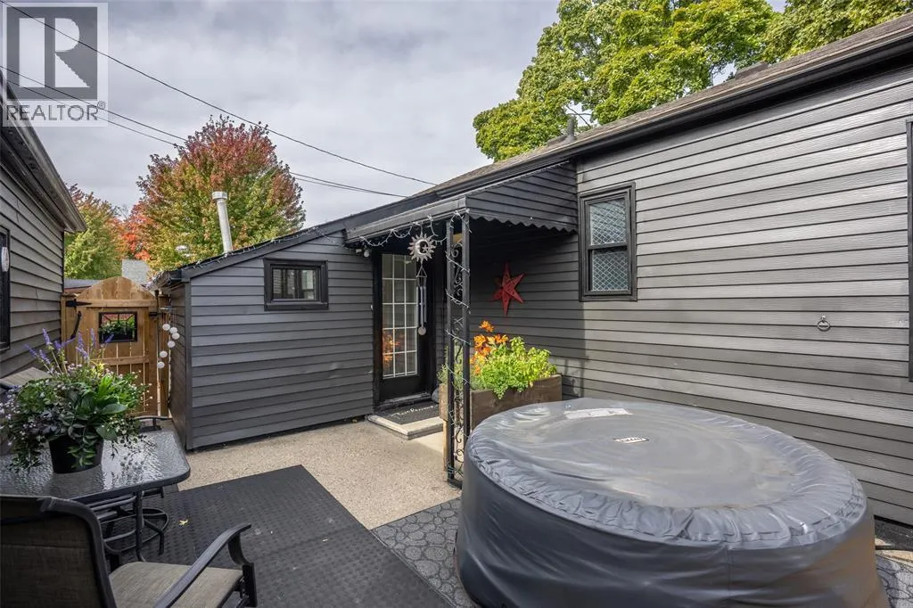 549 CROMWELL STREET