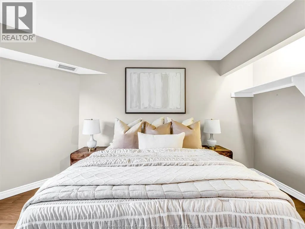 109 Robson ROAD Unit# 201