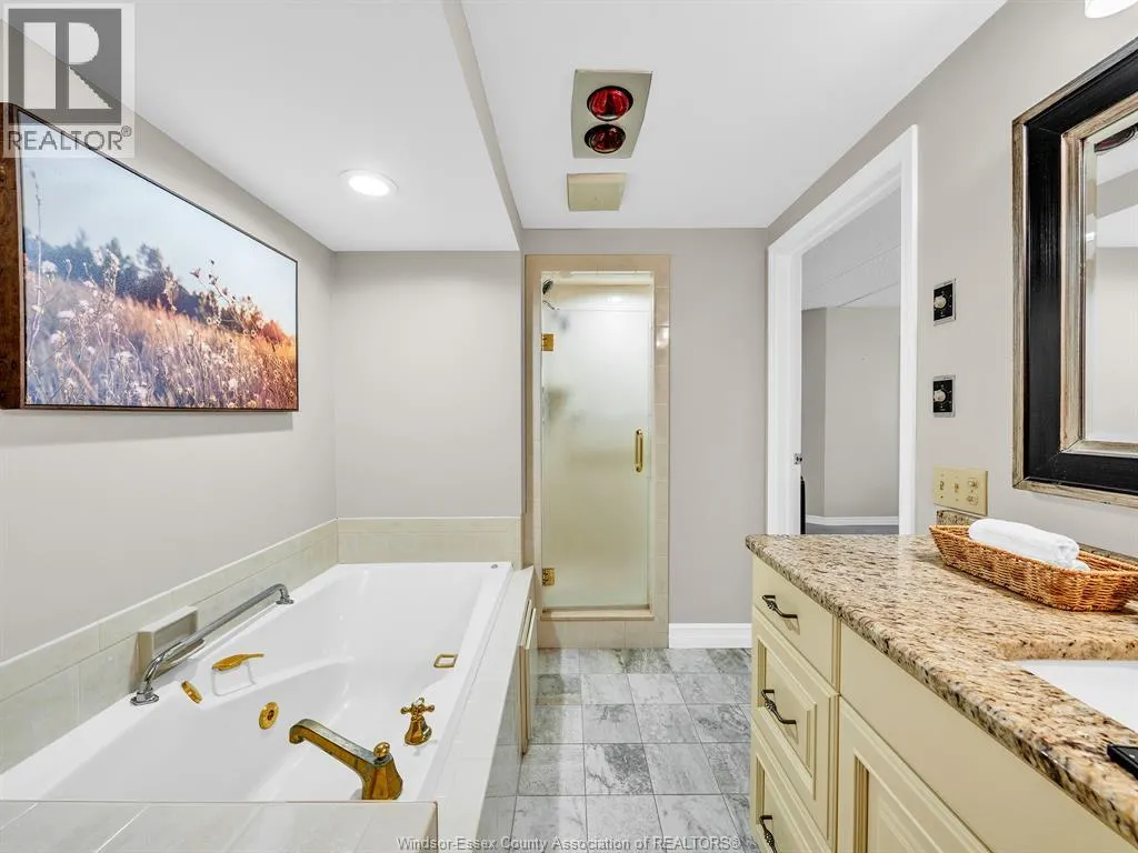 109 Robson ROAD Unit# 201