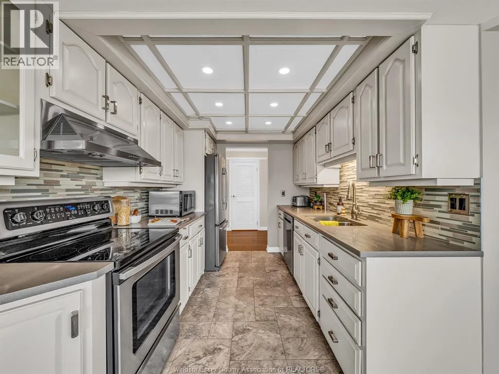 109 Robson ROAD Unit# 201
