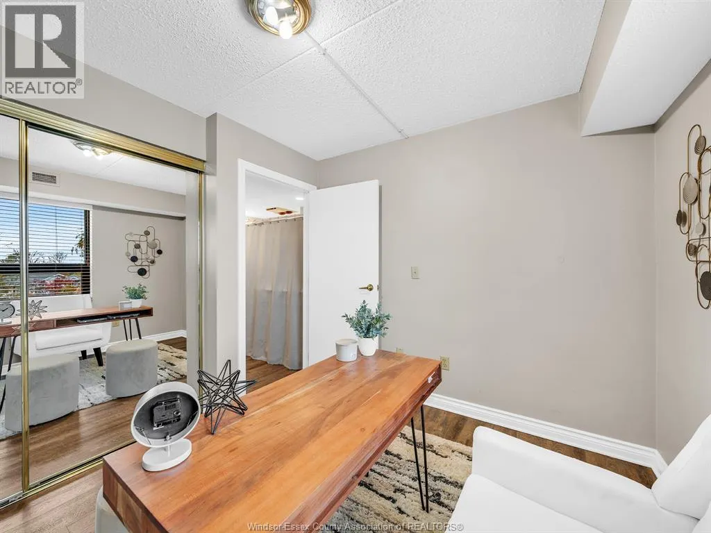 109 Robson ROAD Unit# 201