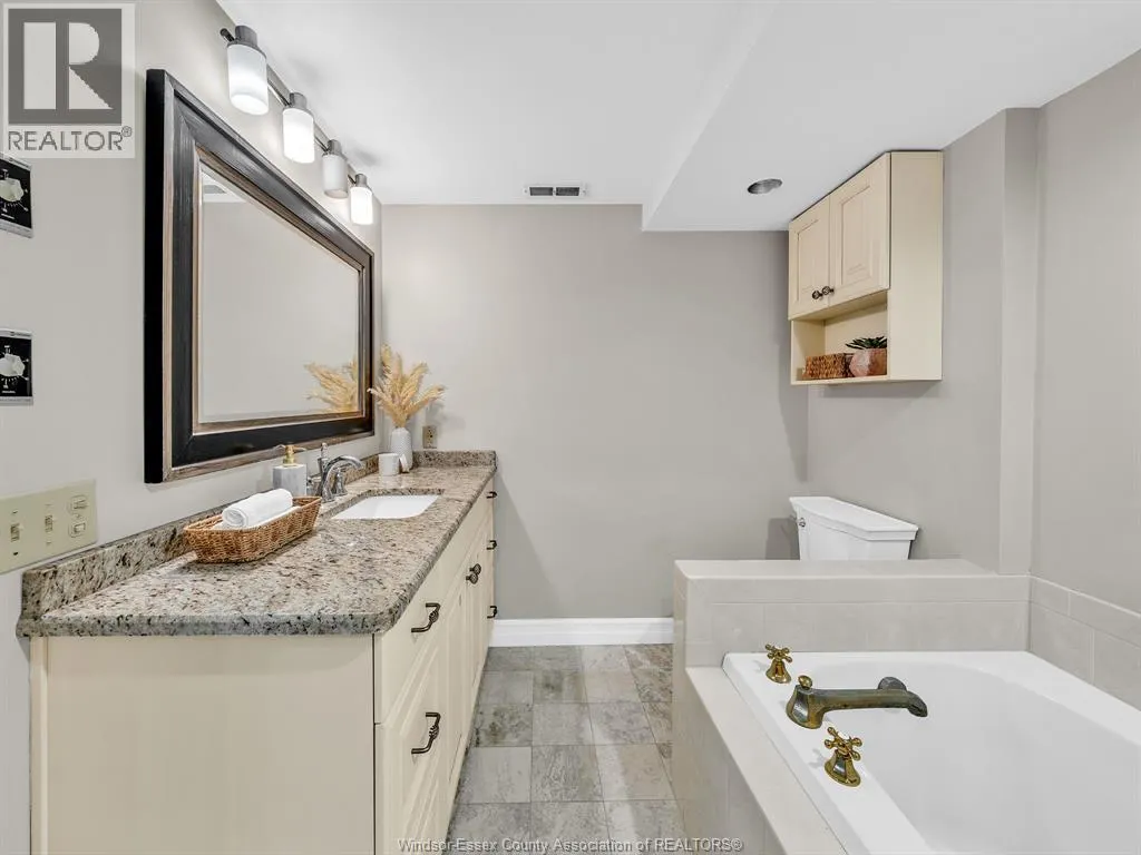 109 Robson ROAD Unit# 201